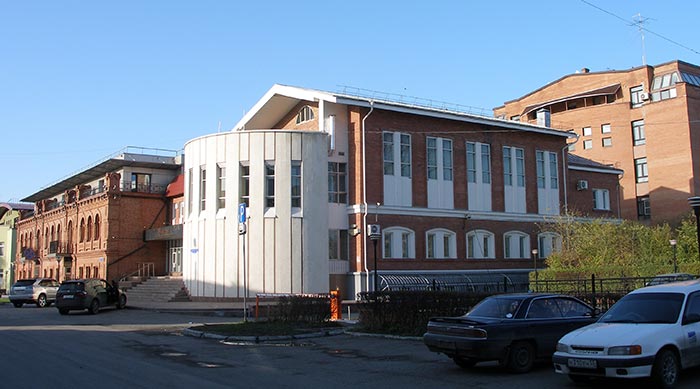 Здание плюс-банка